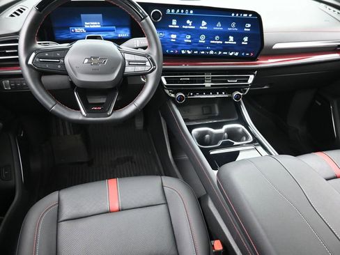 Used 2024 Chevrolet Traverse RS w/ LPO, Floor Liner Package AWD/4WD image 14