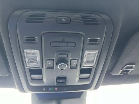 Used 2022 Cadillac Escalade Premium Luxury Platinum image 37