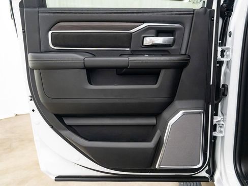 New 2026 RAM 3500 Laramie AWD/4WD image 28