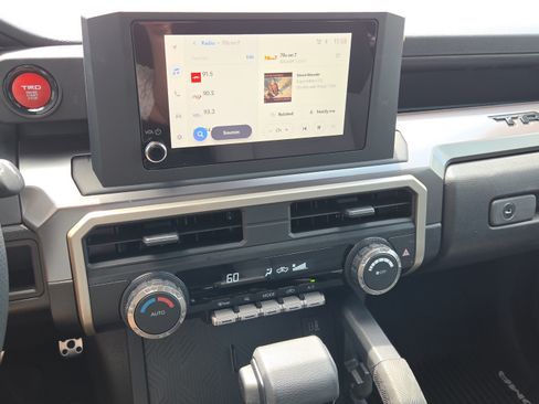 Certified 2025 Toyota Tacoma TRD Sport AWD/4WD image 18