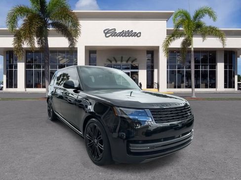 Used 2024 Land Rover Range Rover Long Wheelbase SE image 3