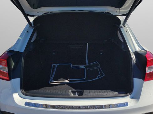 Certified 2018 Mercedes-Benz GLA 250 image 33