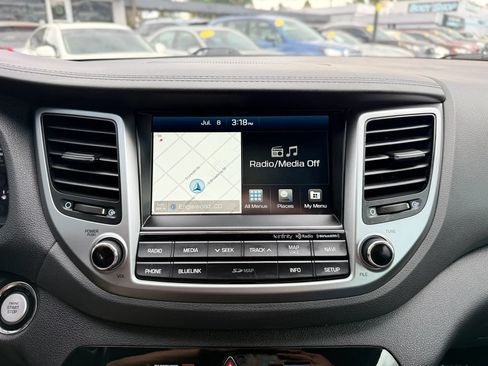 Used 2017 Hyundai Tucson Limited AWD/4WD image 32