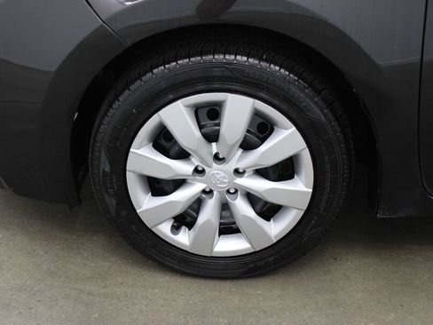 Used 2016 Toyota Corolla LE FWD image 23
