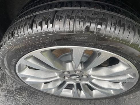 Used 2017 Lincoln MKX Reserve w/ Driver Assistance Package FWD image 12