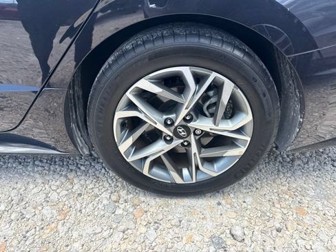 Used 2023 Hyundai Sonata SEL w/ Preferred Accessory Package FWD image 11