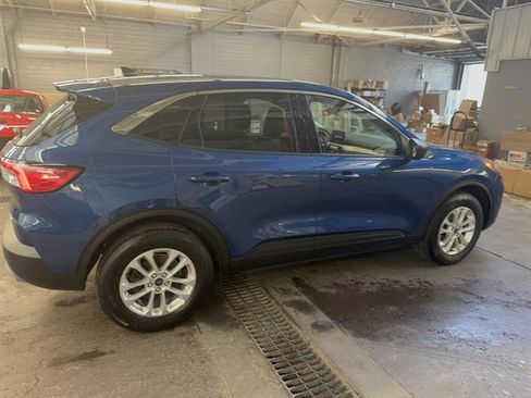 Used 2022 Ford Escape SE w/ Cold Weather Package AWD/4WD image 16