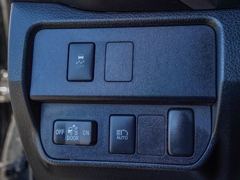 Used 2021 Toyota Tacoma SR5 image 19