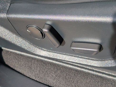 Used 2020 Ford F350 Lariat w/ Chrome Package image 25