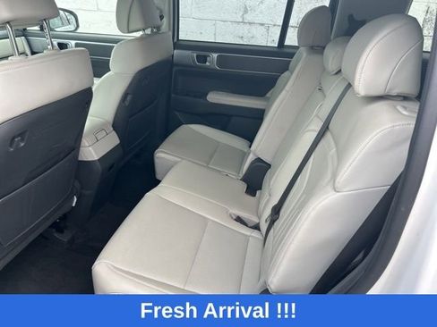 Used 2024 Hyundai Santa Fe SEL image 13