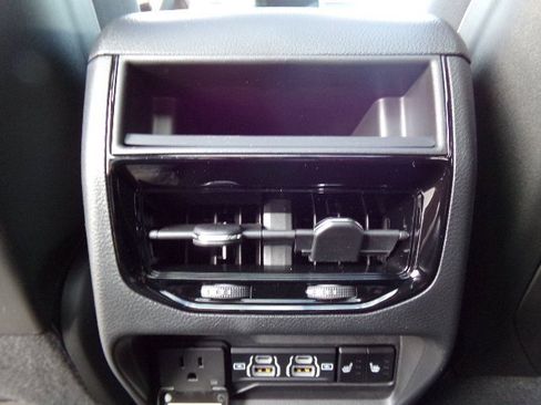 Used 2024 Jeep Grand Cherokee Limited 4xe image 28