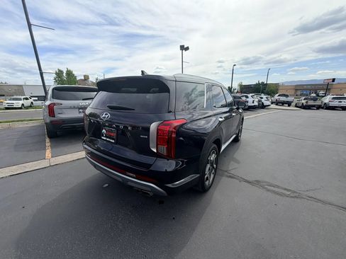 Used 2023 Hyundai Palisade Limited w/ Winter Package AWD/4WD image 4