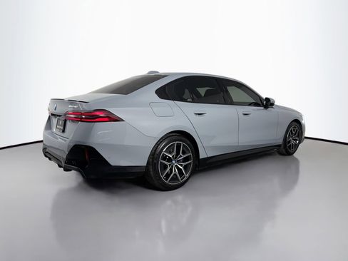 Certified 2025 BMW i5 eDrive40i w/ M Sport Package image 6