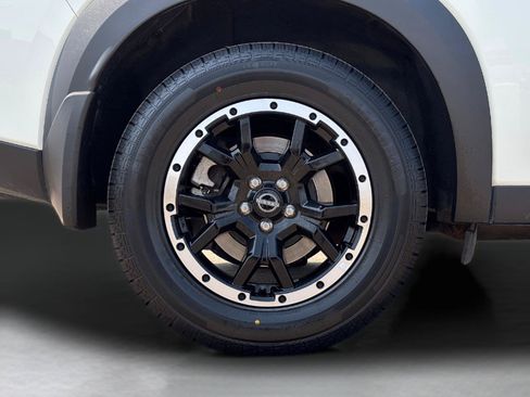Used 2023 Nissan Pathfinder Rock Creek AWD/4WD image 11