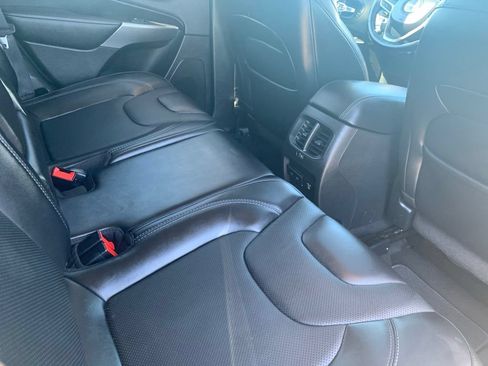 Used 2020 Jeep Cherokee Limited AWD/4WD image 24