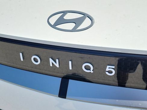 New 2027 Hyundai Ioniq 5 SE RWD image 30