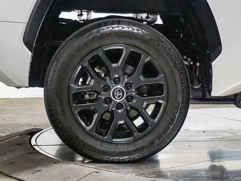 Used 2024 Toyota Tundra Platinum image 7