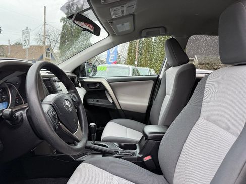 Used 2015 Toyota RAV4 LE image 15