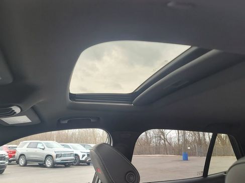 New 2026 Chevrolet Trax RS w/ Sunroof Package image 25