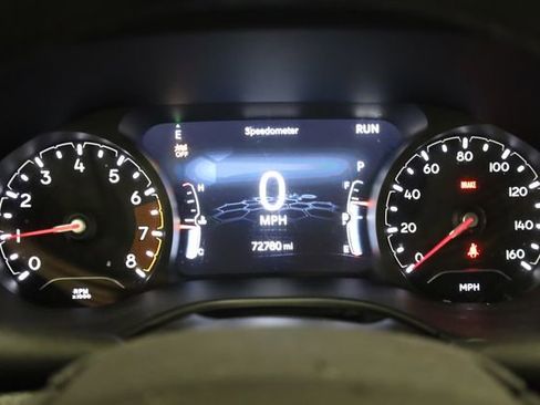 Used 2023 Jeep Compass Latitude image 18