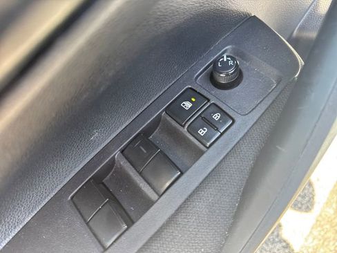 Used 2024 Toyota Corolla LE FWD image 22