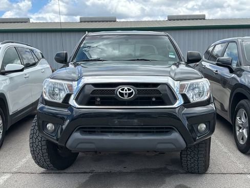 Used 2012 Toyota Tacoma PreRunner w/ TRD Off-Road Pkg RWD image 2