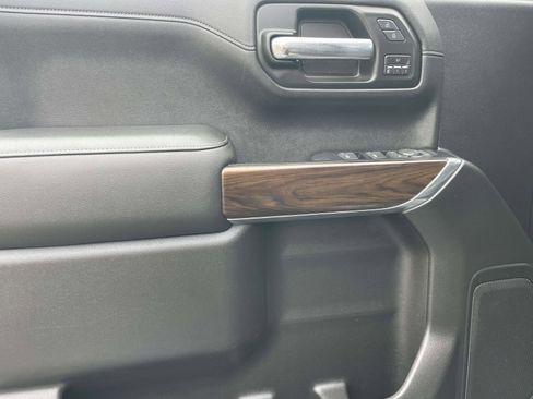 Used 2019 GMC Sierra 1500 SLT image 21