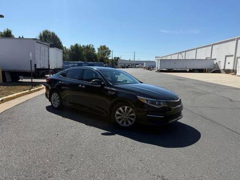 Used 2016 Kia Optima EX image 2