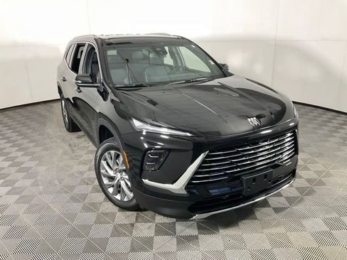 Used 2025 Buick Enclave Preferred image 42