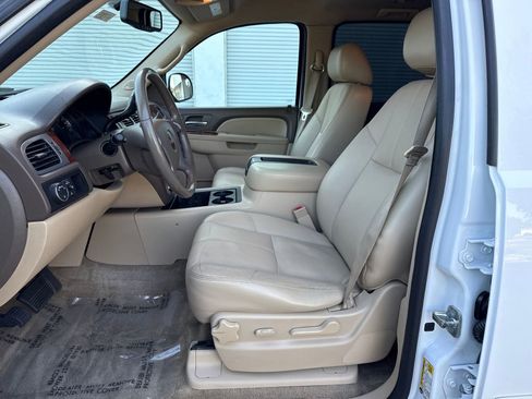 Used 2014 GMC Yukon XL SLT RWD image 9