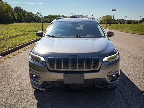 Used 2020 Jeep Cherokee Latitude Plus image 29