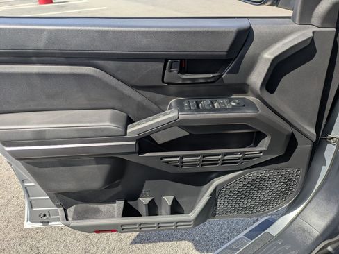 Used 2025 Toyota Tacoma SR5 image 6