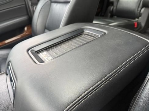 Used 2019 Chevrolet Tahoe Premier AWD/4WD image 37