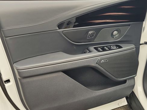 New 2026 Lincoln Nautilus Reserve w/ Jet Appearance Package image 10