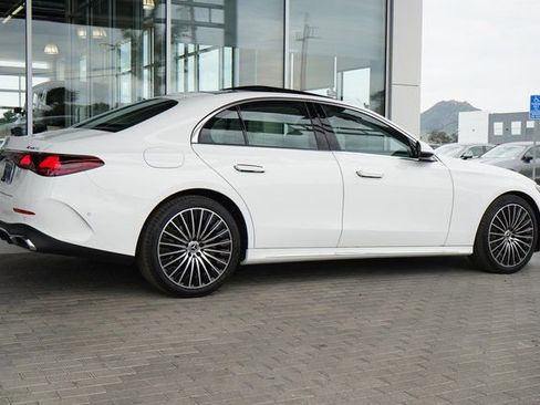 New 2026 Mercedes-Benz E 350 4MATIC Sedan image 9