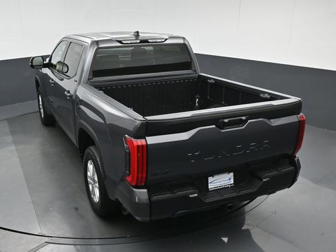 Used 2022 Toyota Tundra SR5 w/ SR5 Convenience Package image 68