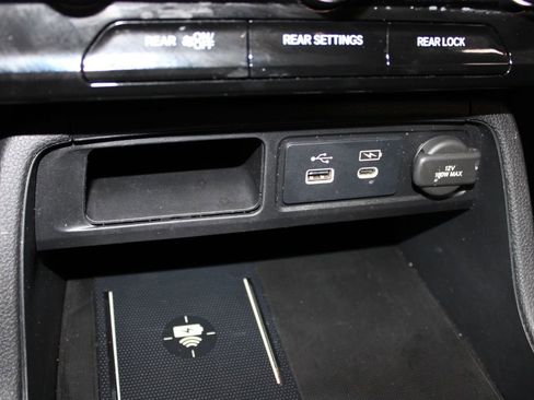 Used 2023 Honda Pilot Elite image 48