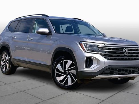 Used 2024 Volkswagen Atlas SE image 4