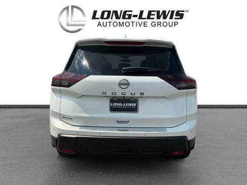 Used 2026 Nissan Rogue SV w/ SV Premium Package FWD image 5