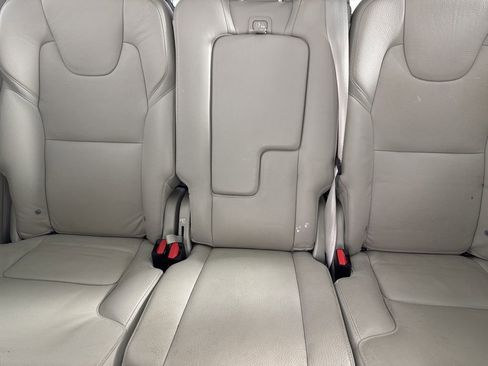 Used 2020 Volvo XC90 T6 Momentum AWD/4WD image 11