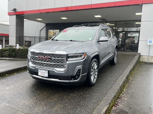 Used 2021 GMC Acadia Denali w/ Denali Ultimate Package AWD/4WD image 3