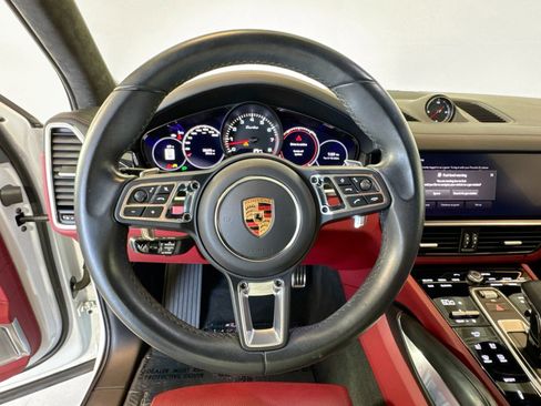 Certified 2023 Porsche Cayenne Turbo image 14