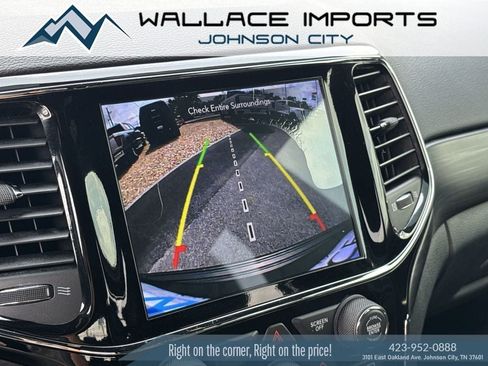 Used 2020 Jeep Grand Cherokee Altitude AWD/4WD image 25