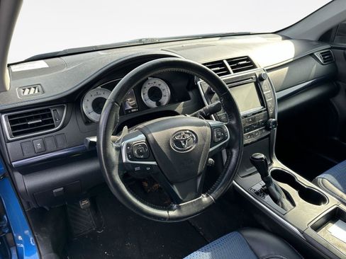 Used 2016 Toyota Camry SE image 11