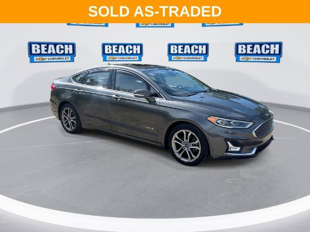 Used 2019 Ford Fusion Titanium FWD image 2