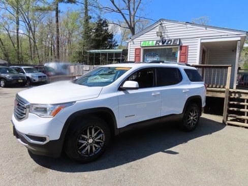 Used 2017 GMC Acadia SLT AWD/4WD image 1