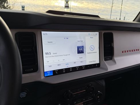 Used 2025 Ford Bronco Heritage Edition image 44