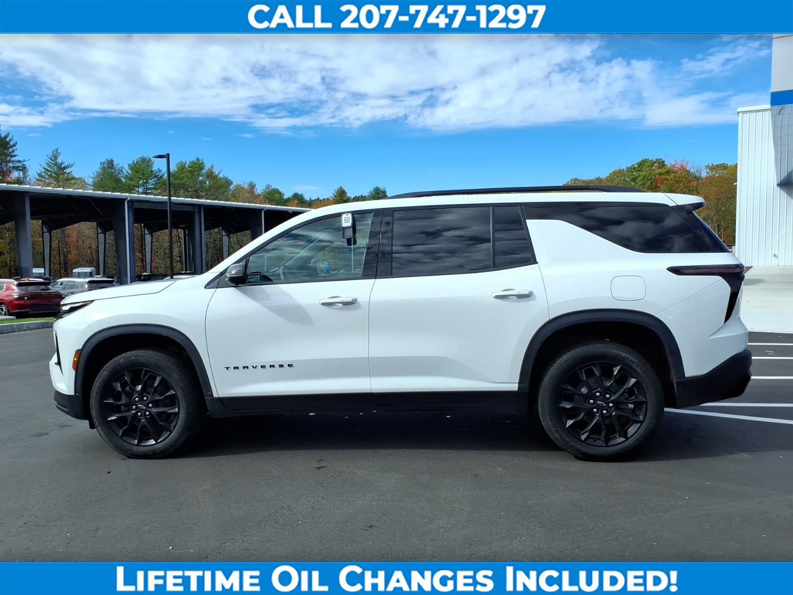 Used 2024 Chevrolet Traverse LT w/ Midnight/Sport Edition AWD/4WD image 8