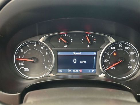 Used 2024 GMC Terrain SLT image 19