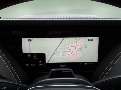 Used 2025 GMC Yukon AT4 Ultimate image 15